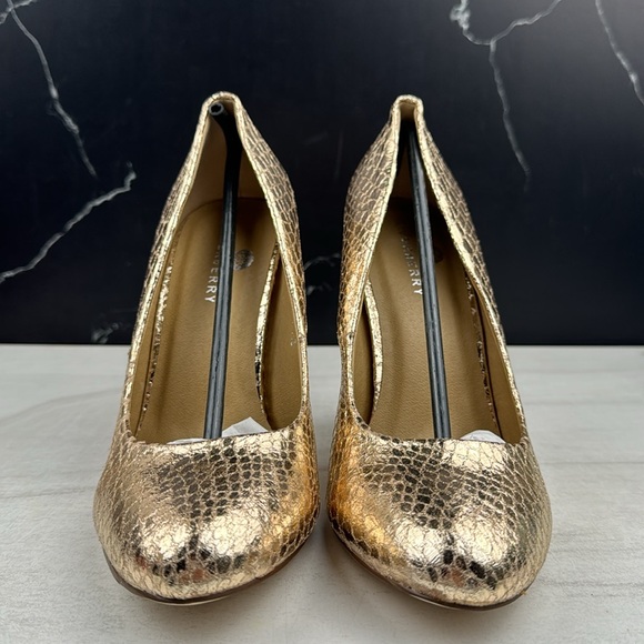 Riverberry Piper-01 Women’s Round Toe heel Gold Snake sz 7.5 - Picture 2 of 11